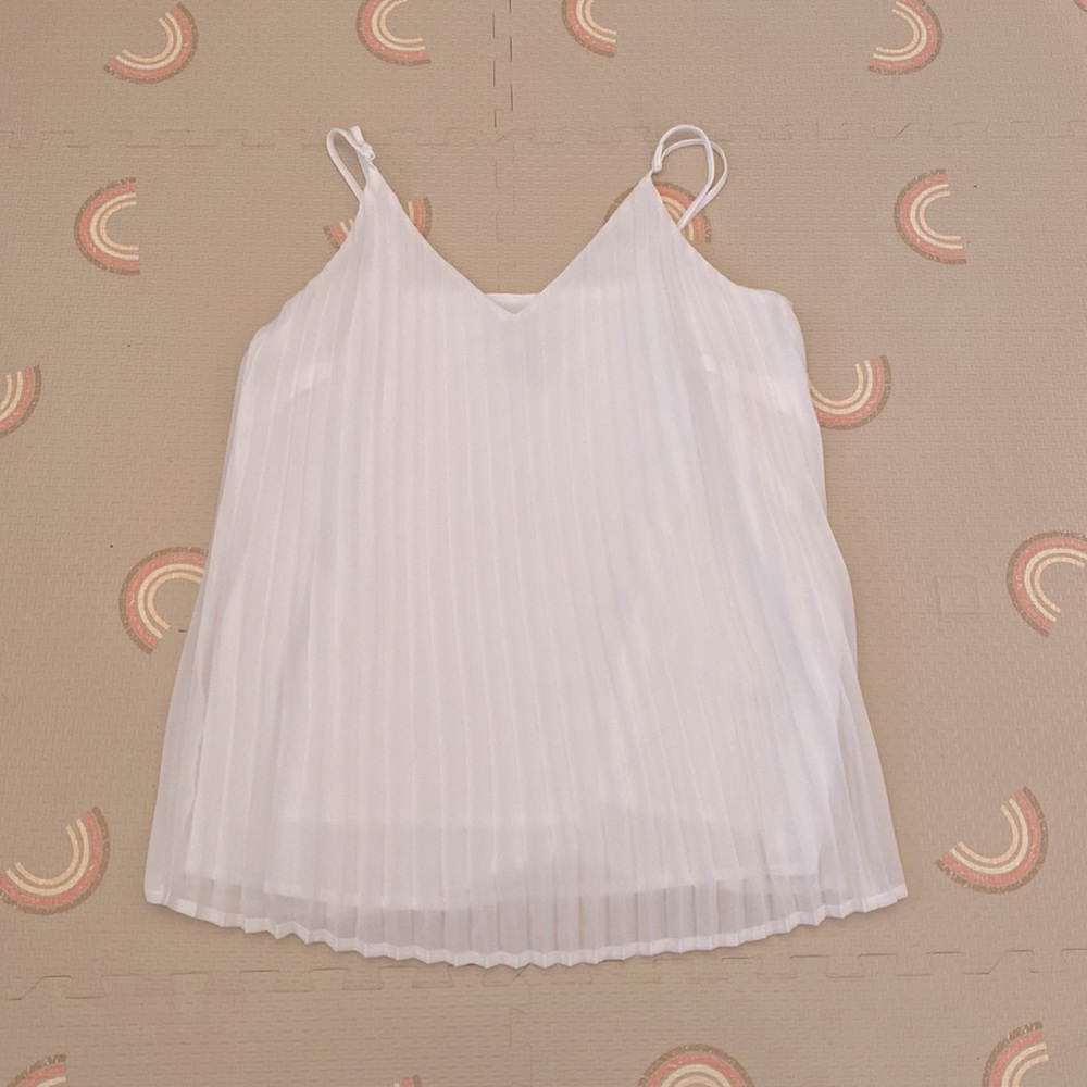 FREE WITH PURCHASE White Pleated Flowy Dressy Tank Top